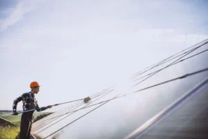 شركات تنظيف ألواح الطاقة الشمسية